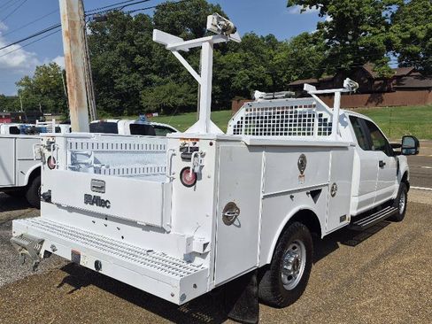 Used 2019 Ford F250 XL w/ XL Value Package AWD/4WD image 8