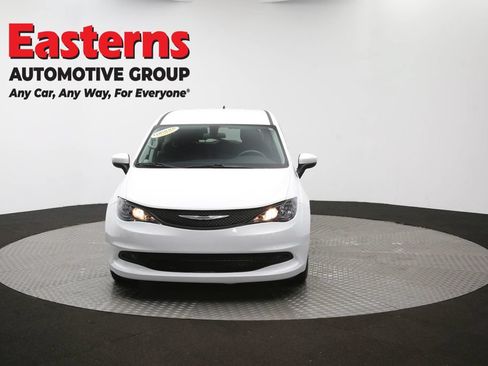 Used 2022 Chrysler Voyager LX FWD image 51