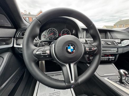 Used 2014 BMW M5 image 23