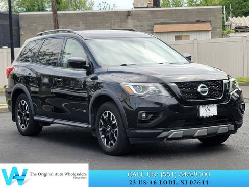Used 2019 Nissan Pathfinder SL AWD/4WD image 1