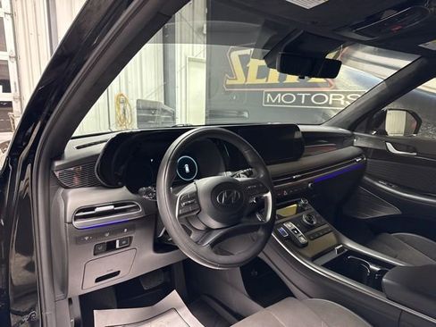 Used 2025 Hyundai Palisade Calligraphy image 6