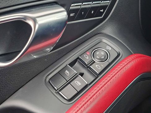 Used 2022 Porsche 718 Cayman w/ Premium Package image 27