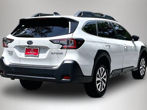 Used 2025 Subaru Outback AWD/4WD image 5