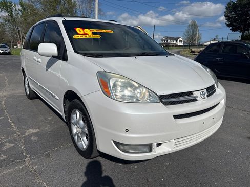 Used 2004 Toyota Sienna XLE image 4
