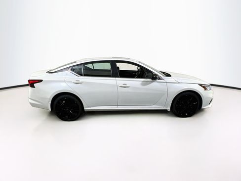 Used 2021 Nissan Altima 2.5 SR w/ SR Premium Package AWD/4WD image 4