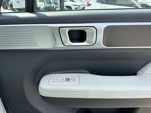 Used 2025 Hyundai Santa Fe SEL FWD image 14
