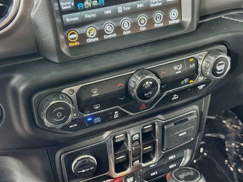 Used 2023 Jeep Wrangler Unlimited Rubicon 4xe AWD/4WD image 25