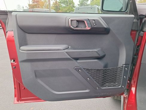 New 2025 Ford Bronco Badlands w/ Sasquatch Package image 2