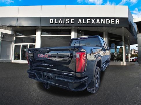 Used 2024 GMC Sierra 2500 Denali w/ Denali Reserve Package image 5