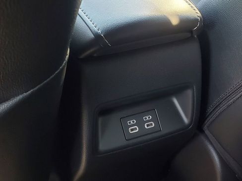 Used 2025 Toyota Corolla XSE image 30