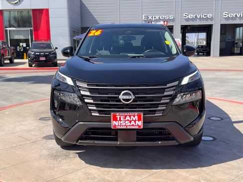 Certified 2026 Nissan Rogue SV FWD image 3