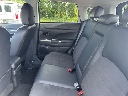 Used 2025 Mitsubishi Outlander Sport ES AWD/4WD image 23