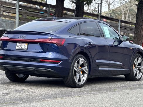 Used 2022 Audi e-tron Prestige w/ Prestige Package image 4