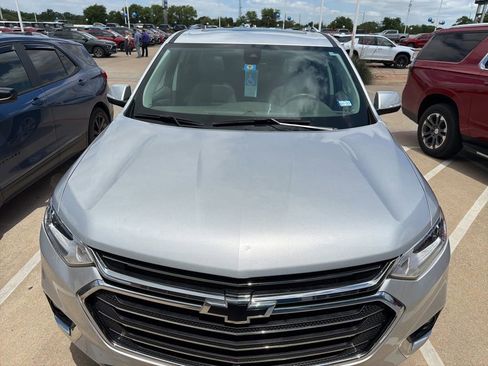 Used 2021 Chevrolet Traverse Premier FWD image 6