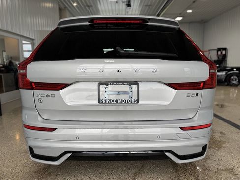 Used 2024 Volvo XC60 B5 Core image 42