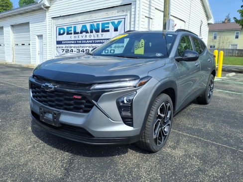 Certified 2024 Chevrolet Trax RS FWD image 8