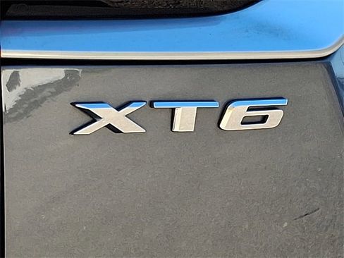 Used 2020 Cadillac XT6 Premium Luxury image 30