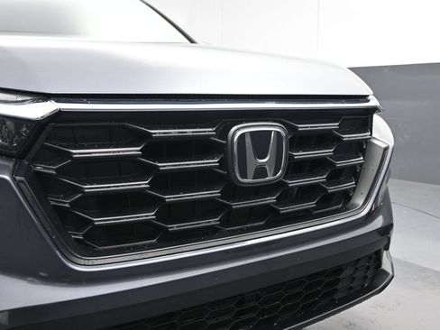 Used 2025 Honda CR-V LX image 11