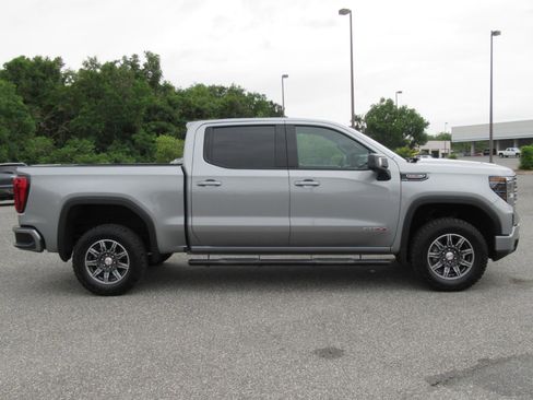 Used 2024 GMC Sierra 1500 AT4 AWD/4WD image 2