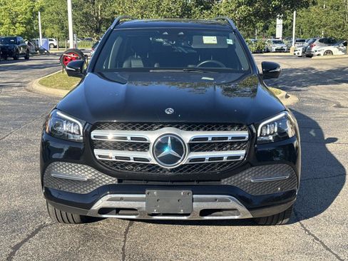 Used 2022 Mercedes-Benz GLS 450 4MATIC image 2