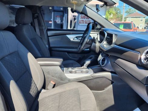Used 2021 Chevrolet Blazer LT FWD image 18