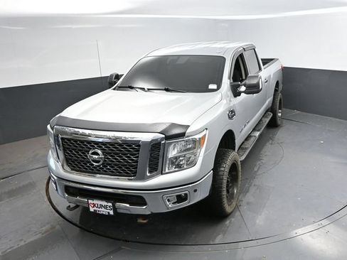 Used 2016 Nissan Titan XD AWD/4WD image 42
