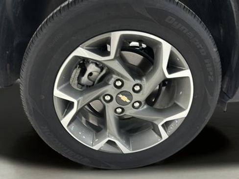 Used 2025 Chevrolet Trax LT w/ Driver Confidence Package FWD image 32
