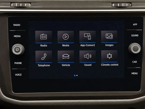 Used 2018 Volkswagen Tiguan SE w/ Panoramic Sunroof Package AWD/4WD image 43
