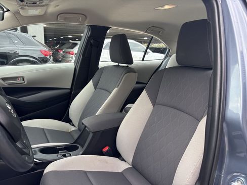 Used 2025 Toyota Corolla LE image 13