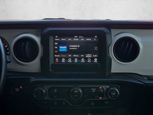 Used 2021 Jeep Wrangler Sport AWD/4WD image 13