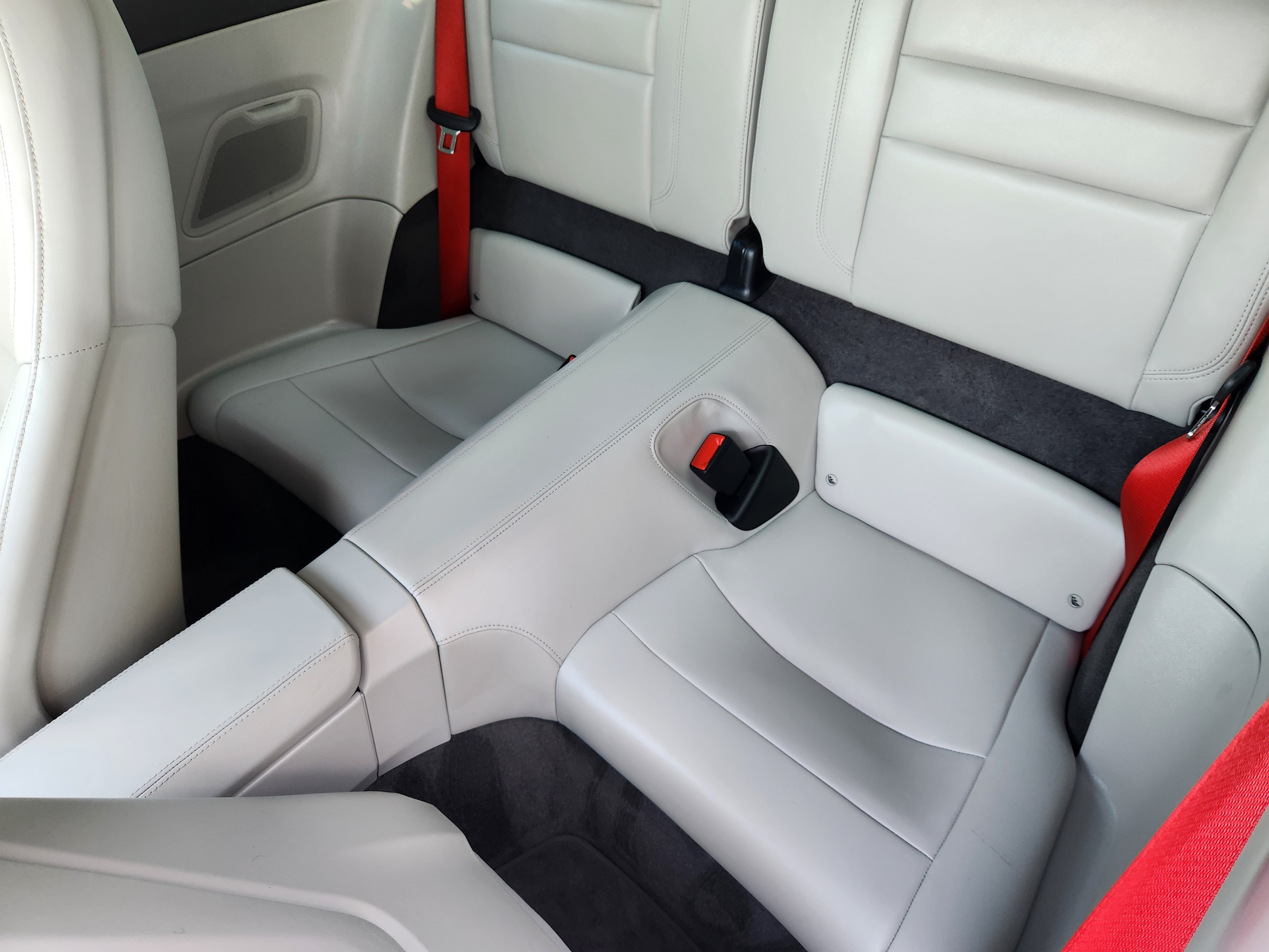 Certified 2024 Porsche 911 Carrera RWD image 33