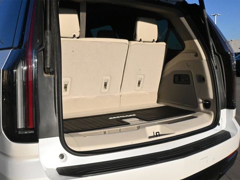 Certified 2025 Cadillac Escalade Sport Platinum image 23