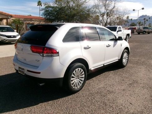Used 2014 Lincoln MKX FWD w/ Walnut Swirl Wood Package image 7