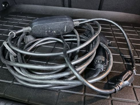 Used 2015 Volkswagen e-Golf Limited Edition image 15