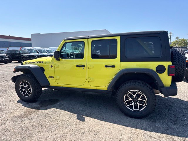 Used 2024 Jeep Wrangler Unlimited Rubicon AWD/4WD image 9