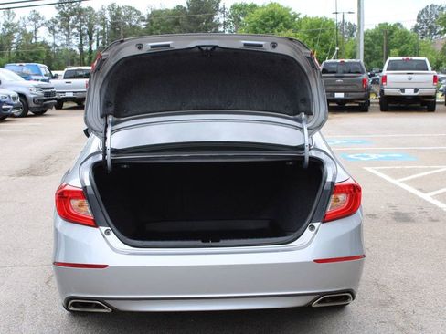 Used 2019 Honda Accord Sport image 9