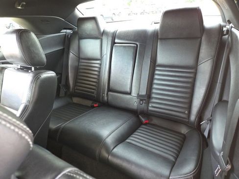 Used 2010 Dodge Challenger R/T image 15