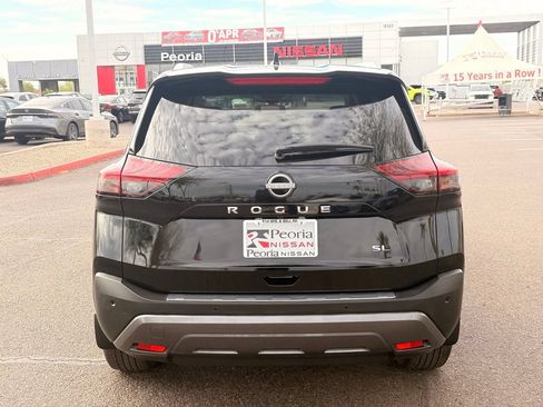 Certified 2023 Nissan Rogue SL w/ SL Premium Package FWD image 5