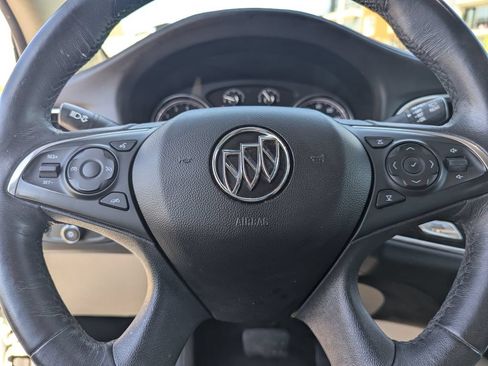 Used 2019 Buick Enclave Essence AWD/4WD image 21