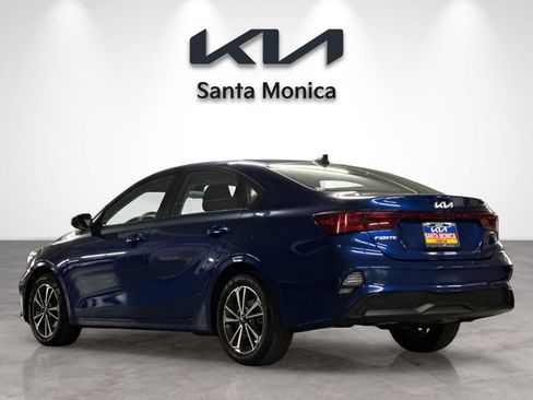 Used 2023 Kia Forte LXS w/ LXS Technology Package image 3