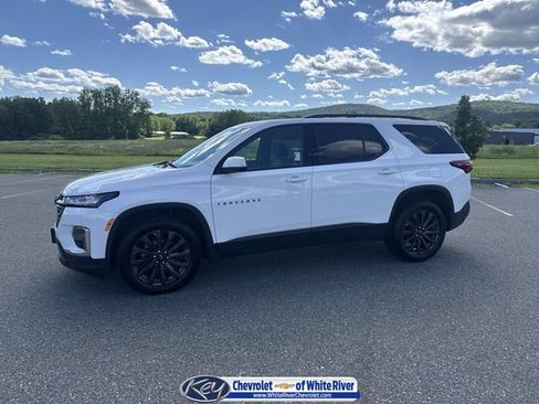 Used 2023 Chevrolet Traverse RS AWD/4WD image 1