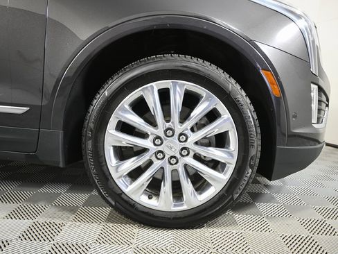 Used 2018 Cadillac XT5 Platinum w/ Driver Assist Package image 11