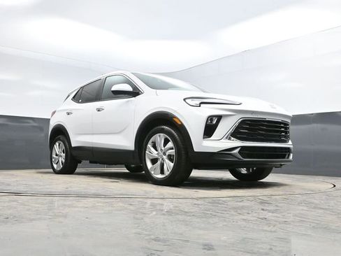 Used 2025 Buick Encore GX Preferred image 45