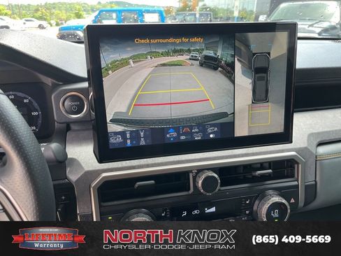 Used 2025 Toyota 4Runner Trailhunter AWD/4WD image 10