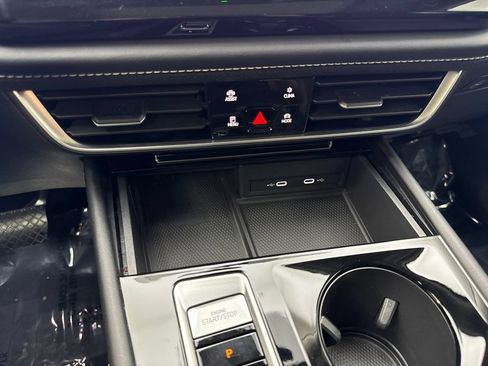 Used 2024 Volkswagen Atlas SE w/ Panoramic Sunroof Package FWD image 68