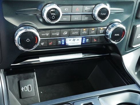 Used 2025 Ford F150 Lariat w/ Bed Utility Package AWD/4WD image 47