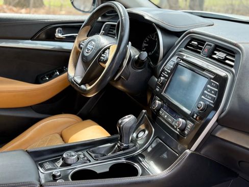 Used 2016 Nissan Maxima SR image 28