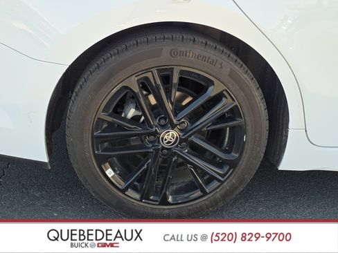 Used 2025 Toyota Camry SE w/ Convenience Package image 8