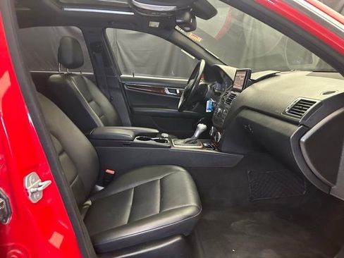 Used 2010 Mercedes-Benz C 300 4MATIC Sedan image 15