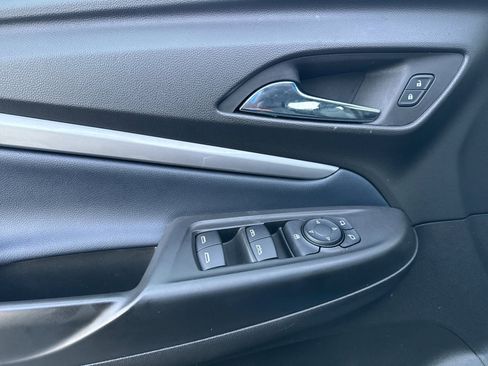 Used 2022 Chevrolet Bolt EUV Premier image 11